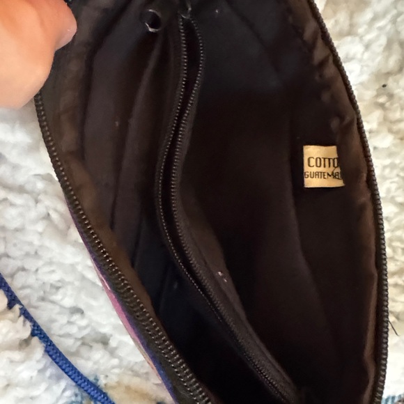 Vibrant Floral Embroidered Women's Wallet - Picture 4 of 6